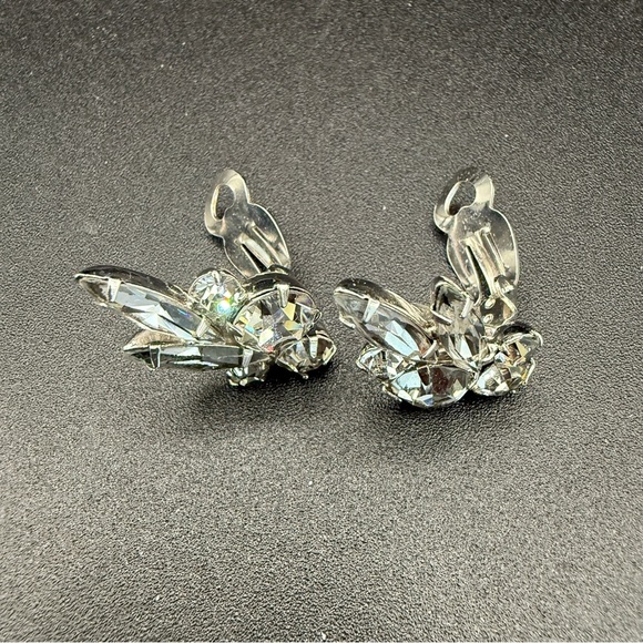 Sparkling Ice Crystal Cluster Earrings Signed Keyes - Clip On - Picture 13 of 17
